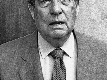La obra de Octavio Paz y su generación encarna la madurez de una literatura que supera la antigua angustia colonial, transformando la histórica búsqueda de la 'conciencia criolla' y la identidad en una profunda reflexión poética y ensayística de validez universal