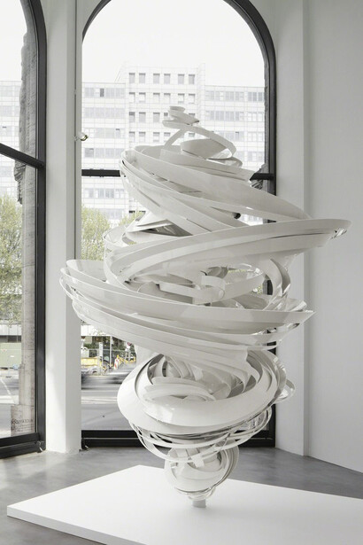 Twister Grande (Tall). Courtesy of Galerie Thomas Schulte