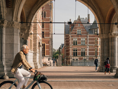 Per le strade di Amsterdam circolano oltre 400.000 biciclette