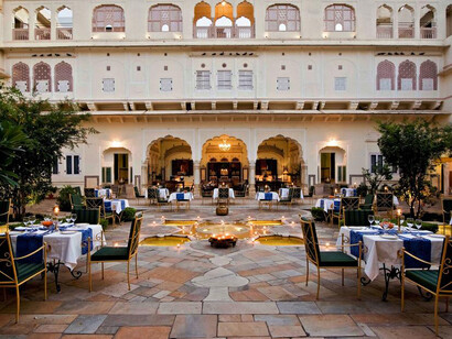 Samode is a charming tourist destination located about 42 km northwest of Jaipur and 264 km from Delhi. It is easily accessible via a short detour from Chandwaji on the Delhi-Jaipur Highway. Known for its scenic surroundings, Samode is an ideal spot for a day trip or a leisurely outing. The highlight of the area is the Samode Palace, a stunning structure that is nearly 400 years old