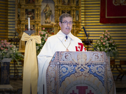 Ilustrísimo señor don Bernadino Roca de Togores, gran oficial, presentando la ceremonia de vela de armas