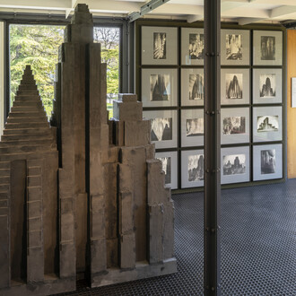 Bauen für die macht, ausstellungsansicht. Mit freundlicher genehmigung des Museums für Gestaltung