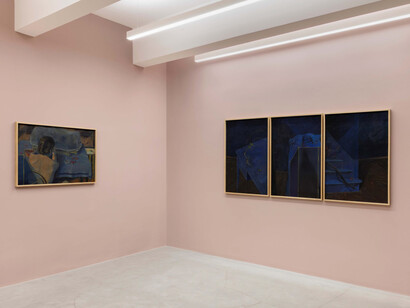 Gökhun Baltacı, The sky is black and golden and the moon is shining red, exhibition view. Courtesy of kaufmann repetto