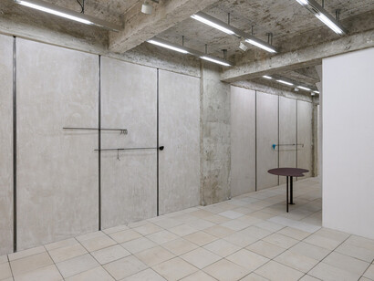 Nabuqi, Geopoetics regarding a waterless sea, exhibition view. Courtesy of Kiang Malingue Gallery 