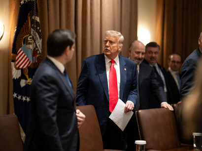 En su enfoque hacia América Latina, Trump sancionó a Venezuela con medidas petroleras, mientras lograba acuerdos con Centroamérica para controlar la migración y las drogas