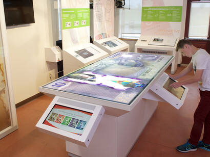 What’s your money made of? Courtesy of Musée de la Banque du Canada 