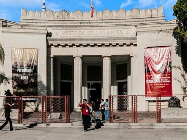 El crimen desató indignación internacional, y una intensa investigación para recuperarlas, aumentando la popularidad de la exhibición. Museo de Bellas Artes de Caracas, Venezuela