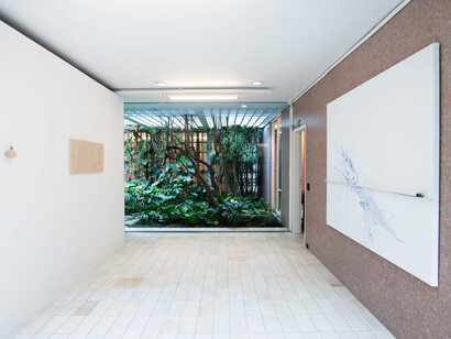 Liliana Porter, Otros cuentos inconclusos, vista da exposição. Cortesia da Luciana Brito Galeria