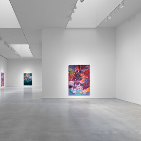 Jadé Fadojutimi, Dwelve. A goosebump in memory, exhibition view. Courtesy of Gagosian