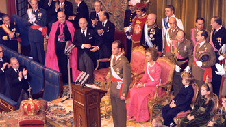Las Cortes Españolas proclaman a Juan Carlos I rey de España el 22-11-1975
