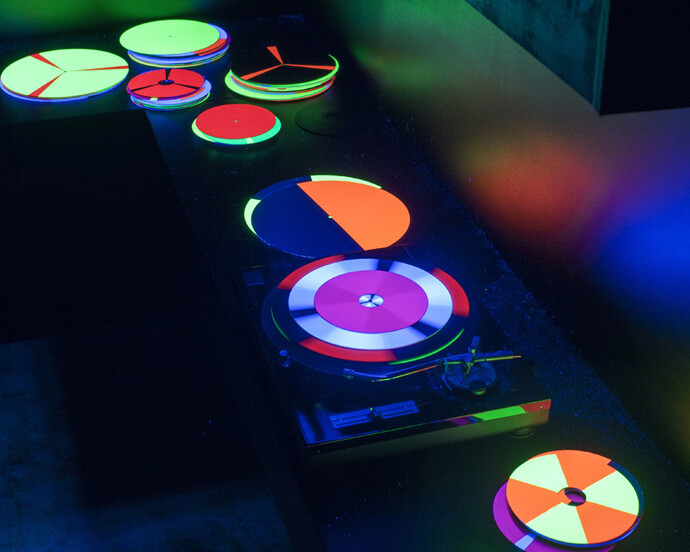 Ultraviolett. Courtesy of Dr. Julius