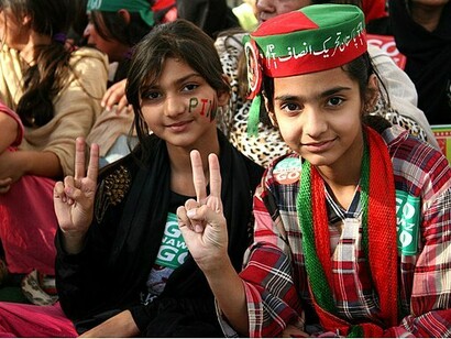 Pakistan Tehreek-e-Insaf girl workers, Karachi, Pakistan