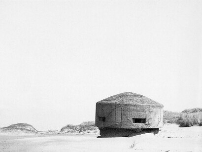 Bunkers: Refúgio individual no Mar do Norte. Fotografia de Paul Virilio