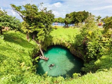Il buco nella lava di To Sua, nella costa sud di Upolu, Western Samoa