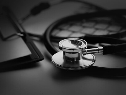 In Germany, there are increasing complaints about the associated increase in bureaucracy in self-administration and thus in the healthcare system