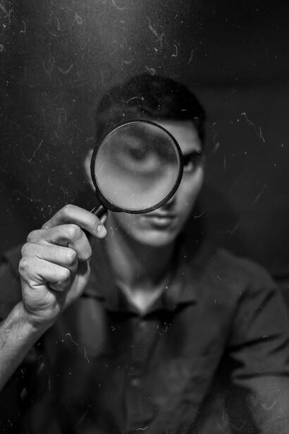 Mas para dizer que neste momento, o simples ato de procurar trabalho é pior do que ir ao médico queixarmo-nos das nossas mazelas. Pelo menos no médico, à partida sabemos o que nos dói. Nas entrevistas, se soubermos dizer o nosso nome e idade, sem nos engasgarmos, já fizemos muito

