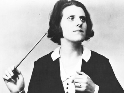 Antonia Brico fue una directora de orquesta y pianista neerlandesa que, desde el silencio de su trayectoria, revolucionó el mundo de la música