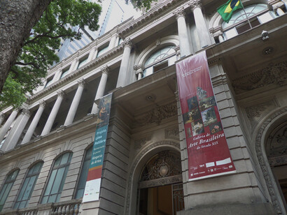 Apoie a preservação da arte brasileira no Museu Nacional de Belas Artes. Descubra como sua visita e engajamento contribuem para manter viva nossa rica herança cultural