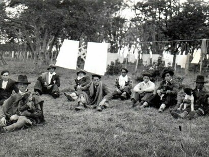 Personal de la estancia Las Hijas. Años 40