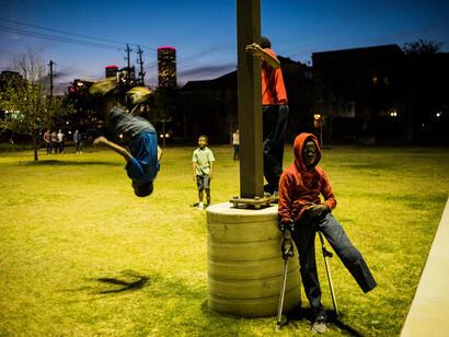 Alex Webb, Houston, TX, 2017. Courtesy of Stephen Daiter Gallery