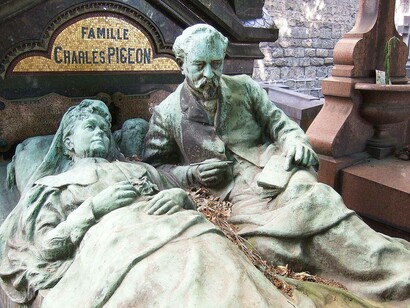 La tomba di Charles Pigeon, inventore della lampada Pigeon, nel cimitero di Montparnasse, divisione 22, a Parigi, Francia