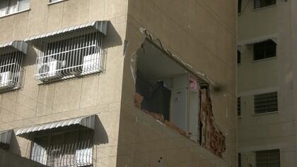 Edificio afectado por los terremotos en Caracas, Venezuela