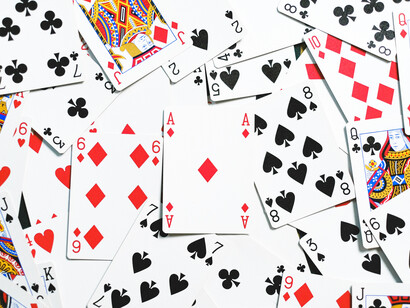 Napies tirados en la mesa