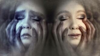 The same girl experiences at one point sadness and the other happiness 