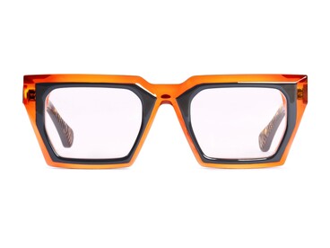 Customeyes supera i limiti della produzione tradizionale consentendo la realizzazione di micro-lotti, capsule collection e prodotti bespoke senza la necessità di grandi volumi produttivi