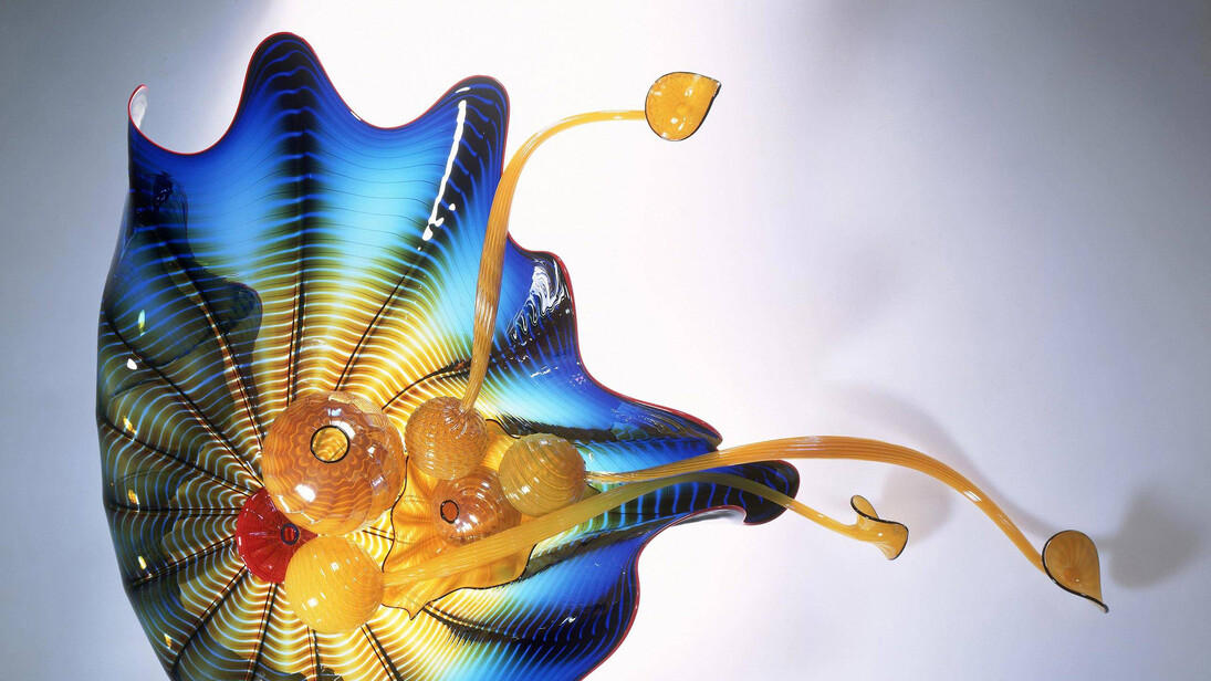'Deep Blue and Bronze Gold Persian Set', Dale Chihuly, 1999, United States. Museum no. C.108-2001. © Victoria and Albert Museum, London