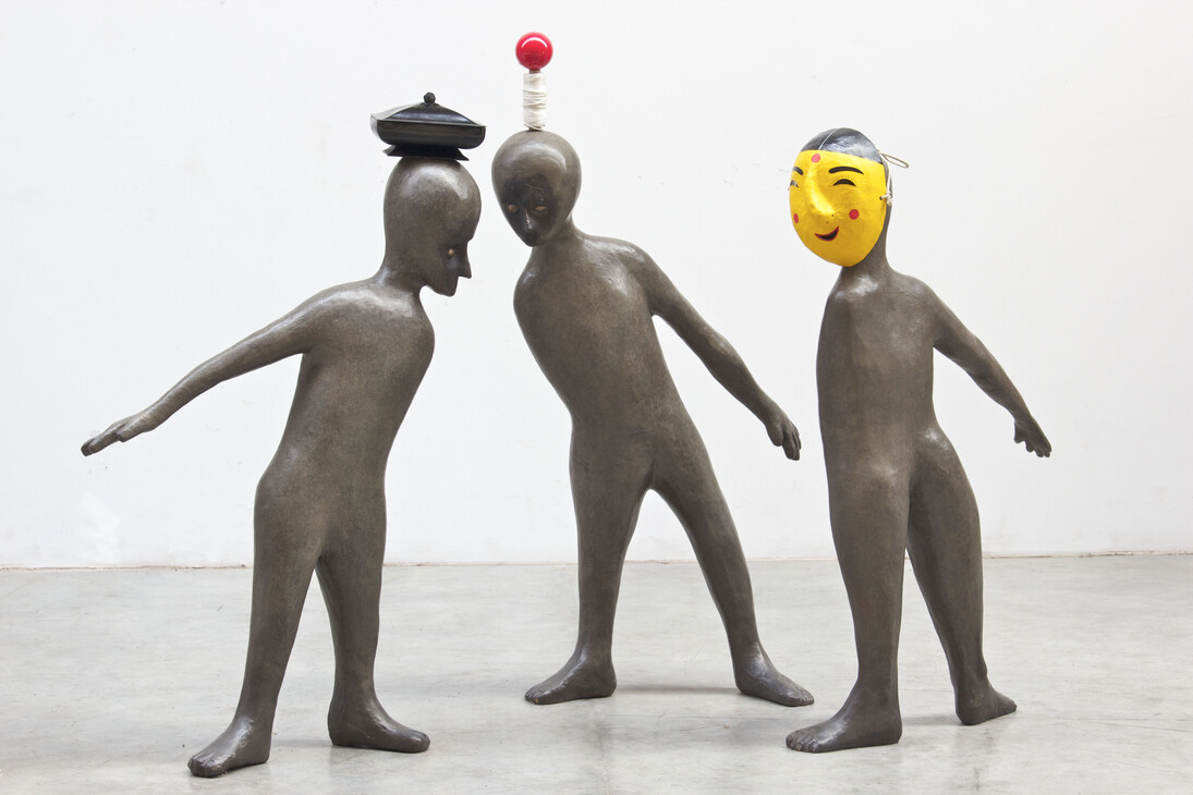 Henk Visch, Three Bodyguards, 2015.
Bronze, mixed media, H 85 cm, 3 parties.
© Adagp Paris 2015 / © Henk Visch.
Photo Henk Visch.