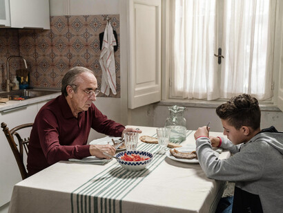 Una scena del film Il bambino nascosto