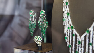 Jewellery by  Gismondi 1754