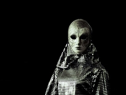 Personas que dicen ser quienes no son