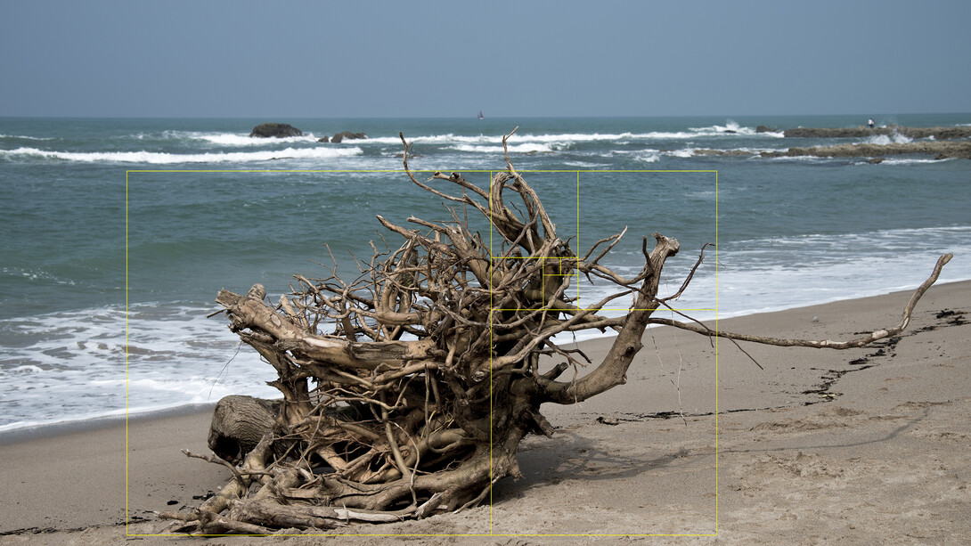 Étant donnés I 2016, Diasec print 40 x 60 cm. Courtesy the Artist and Rampa Istanbul © Ergin Çavuşoğlu
