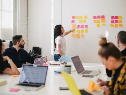 Es hora de revisar en la etapa universitaria los contenidos digitales del currículo de cada facultad y cada carrera