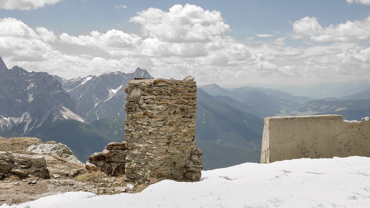 Stefano Cioffi, Monte Arnese, Sesto, m 2600 slm,  
stampa fotografica a pigmenti,
100 x 132 cm,   
giugno 2014
