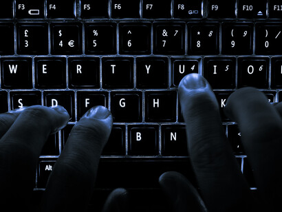 Una información y educación digital constante parecen indispensables para sobrevivir en la jungla cibernética