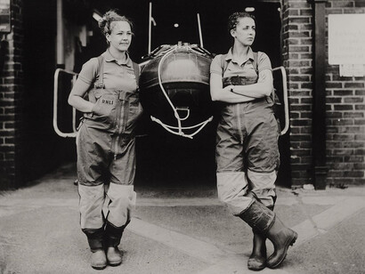 Jack Lowe, Máire and Síle (mother and daughter), ballycotton RNLI lifeboat volunteers, 14th September 2017. Courtesy of National Maritime Museum