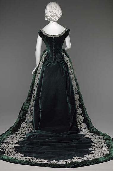 Vestido diseñado por Worth