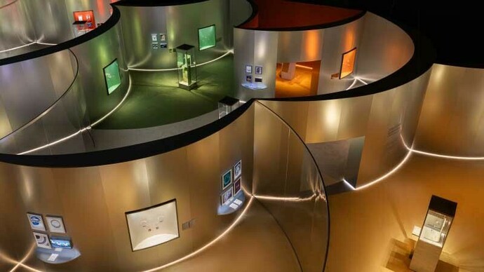Bvlgari kaleidos: colors, cultures and crafts, exhibition view. Courtesy of Power Station of Art