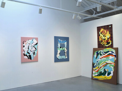 Pre-Fall, Exhibition view. Courtesy of Eleanor Harwood Gallery