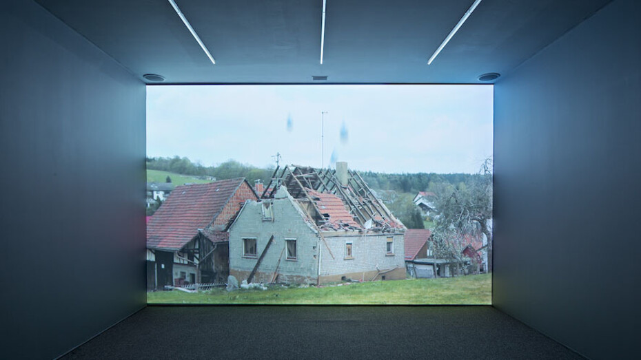 Clouds and Tears. Courtesy of Proyectos Monclova