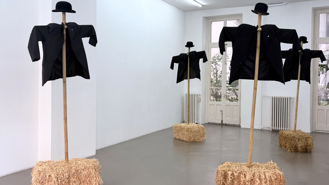 Gianni Motti, Au-delà de tout doute raisonnable, exhibition view. Courtesy of Galerie Mezzanin