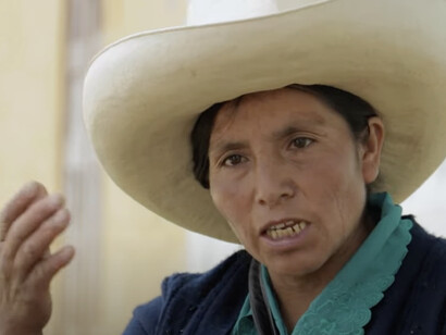 Máxima Acuña Atalaya de Chaupe demostró que las tierras eran suyas. En 2016, recibió el premio Goldman por su defensa del medio ambiente