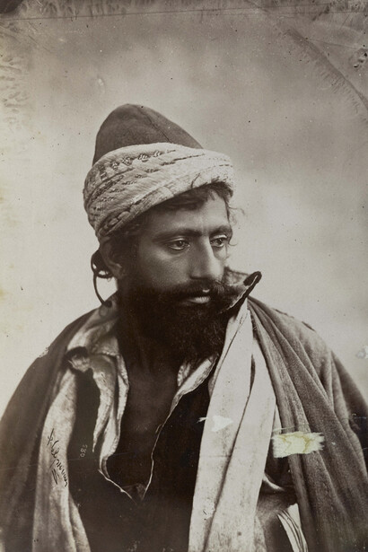 Antoin Sevruguin, Portrait d'un derviche, Iran, vers 1880-1896. Avec l'aimable autorisation du Musée Rietberg