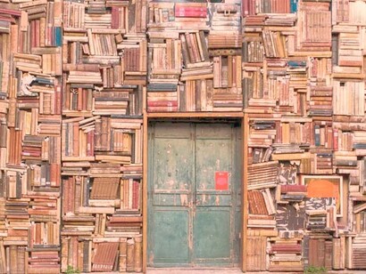 Leitor: o parente mais próximo das personagens