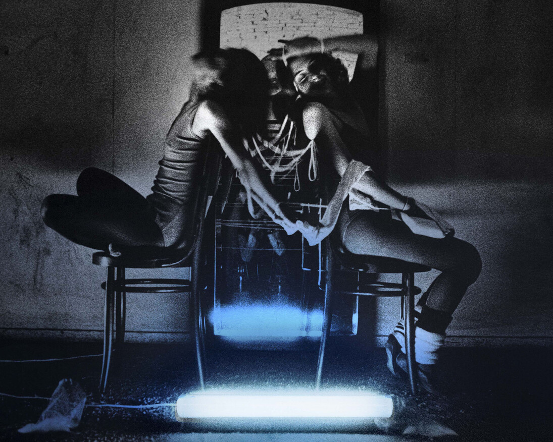 Silvia Lelli, Neon collection / Neon installation, A.S./2; ingrandimenti fotografici su carta, supporti in alluminio, montature a cassonetto, inserimenti di elementi al neon, cm 50x60x10. Courtesy by 29 Arts In Progress