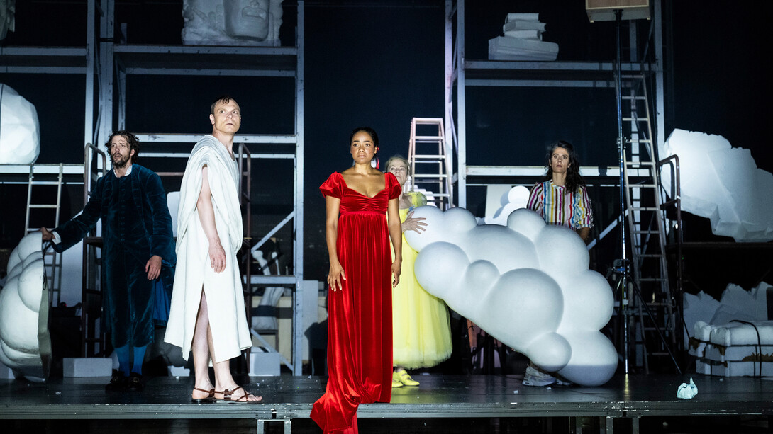 Sternstunden der Menschheit. Courtesy of Residenztheater