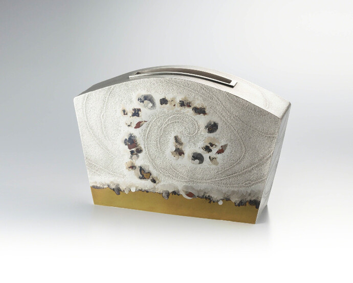 Metallic Sparks. Courtesy of Onishi Gallery